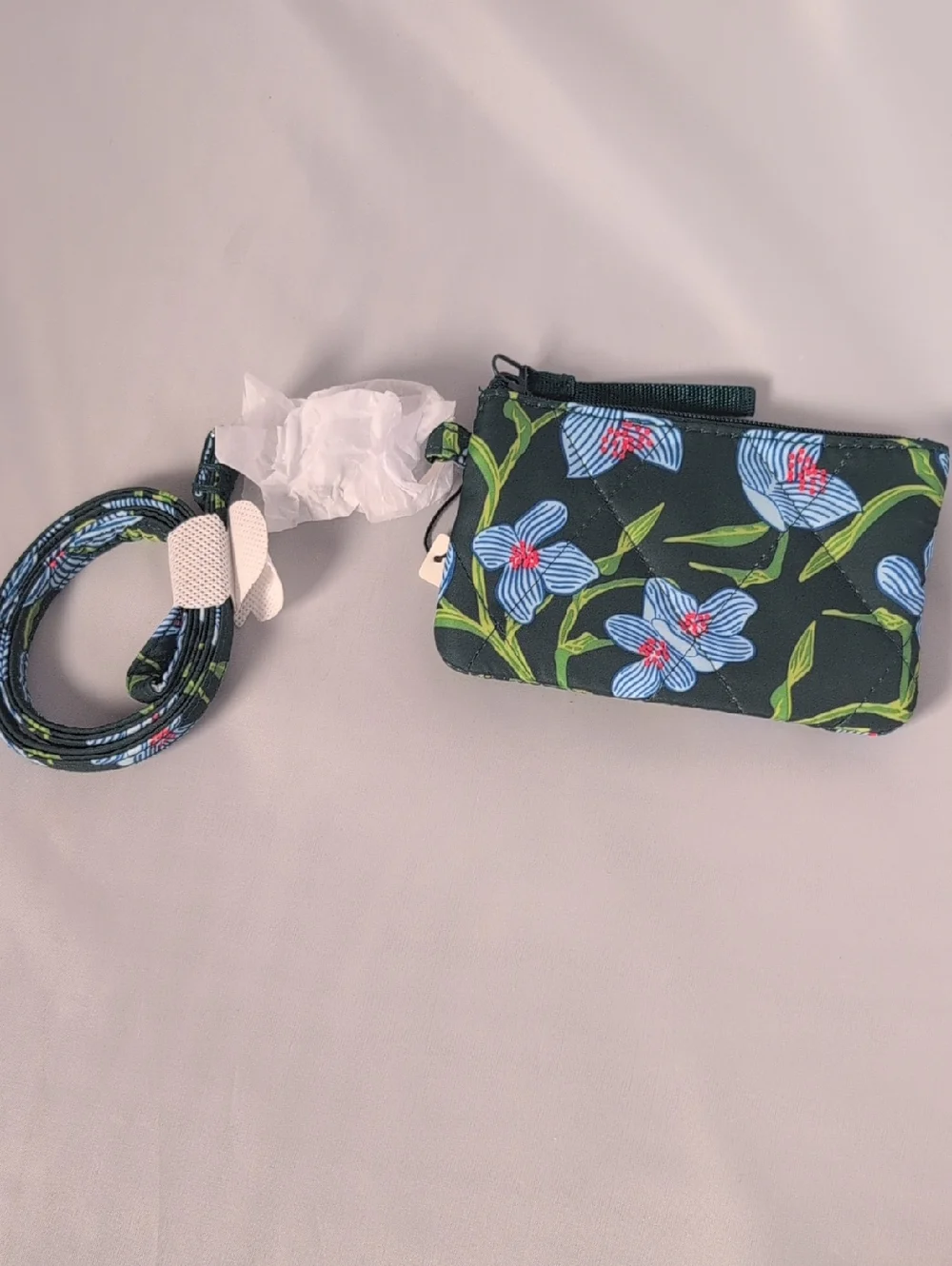 Vera Bradley Outlet Zip ID & Lanyard in Charlotte Stems Ultralight